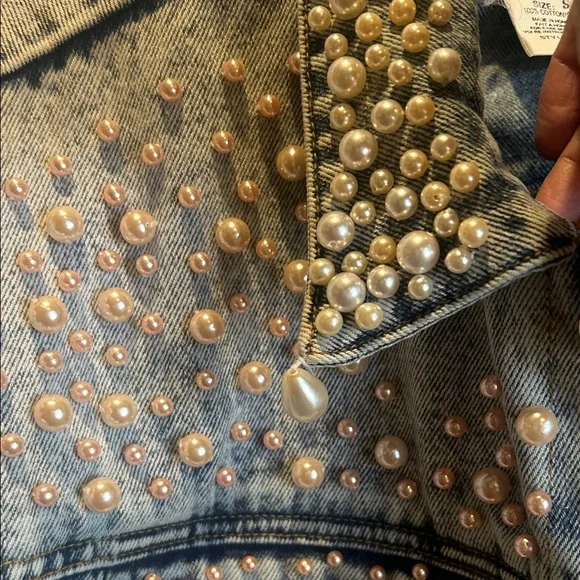 Vintage Embellished Denim Jacket with Pearl Accents - Picture 15 of 15